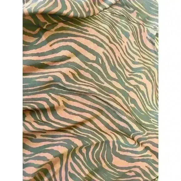 Express Zebra Striped Shirt size Medium - Picture 2 of 7